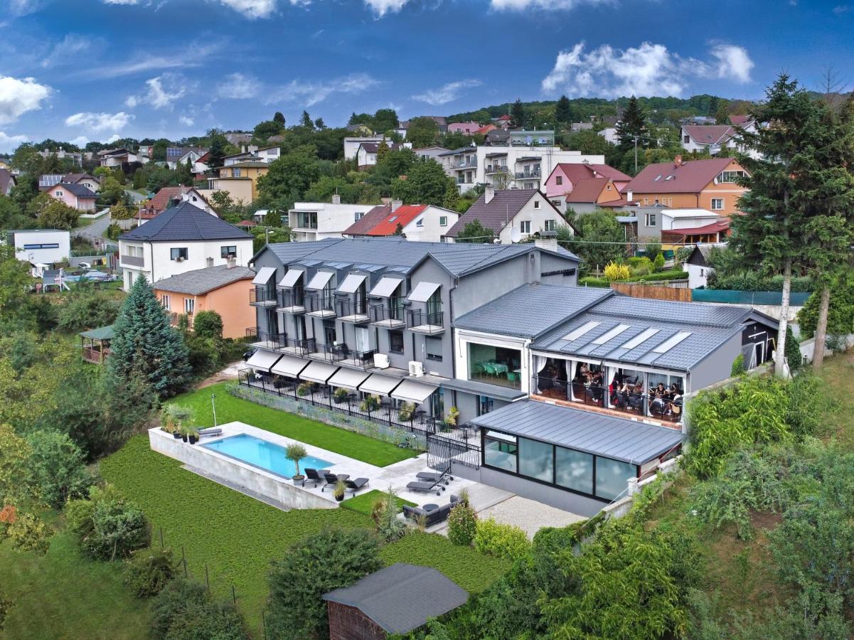 Restaurant & Pension U Hradu Šternberk Exterior foto